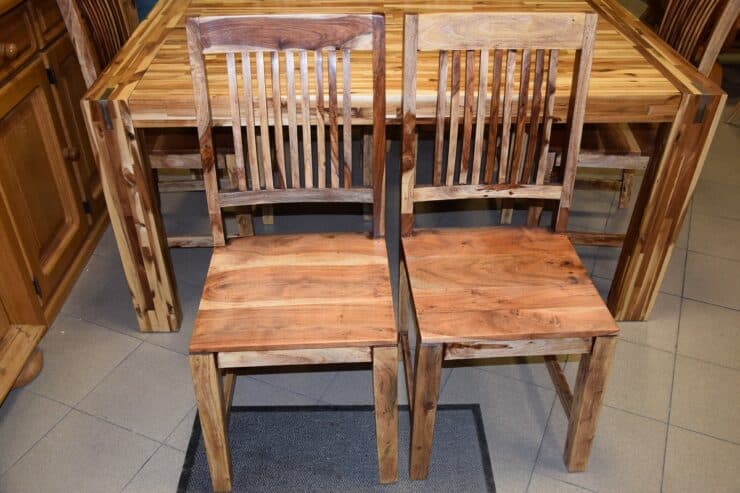 stół i 6 krzeseł – komplet jak nowy